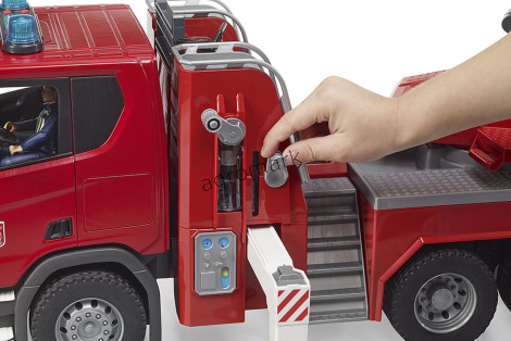 Scania Super 560R straż pożarna z pompą wodną i modułem światło-dźwięk Bruder