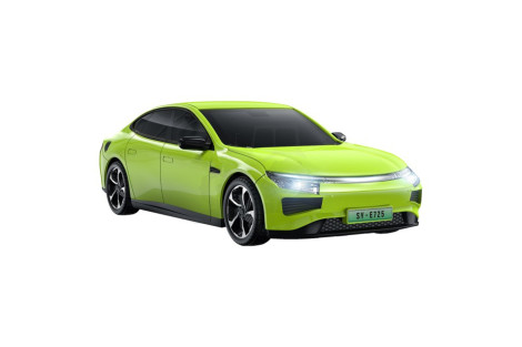 Auto RC wraz ze stacją szybkeigo ładowania 2,4GHz 7V/1200mAh Li-ion
